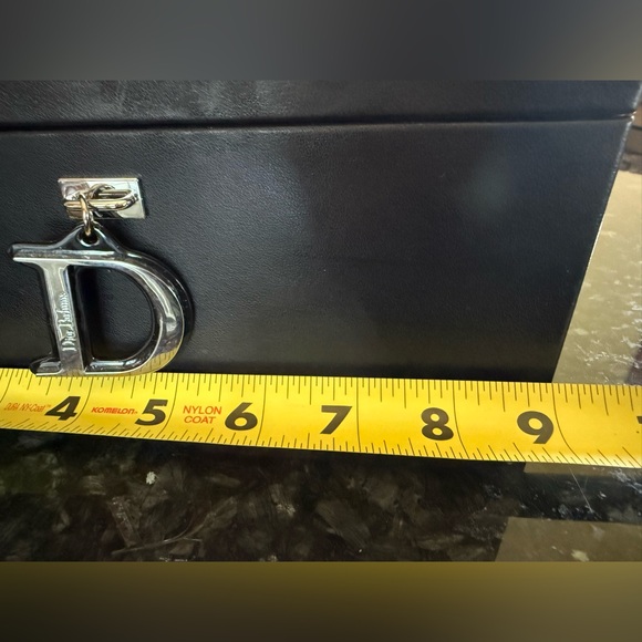 Dior Parfume Vintage Padded Black Gift Box with Satin Pillow approx 9”x7.5”x4” - Picture 4 of 5